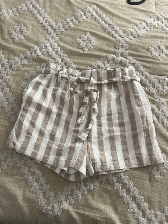 Pink Lily Pants - Pink Lily Beige & White Striped Tie Shorts
